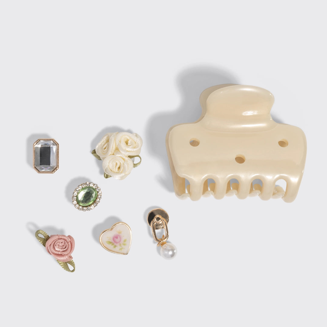 Kitsch cloud hair clip set with decorative charms 