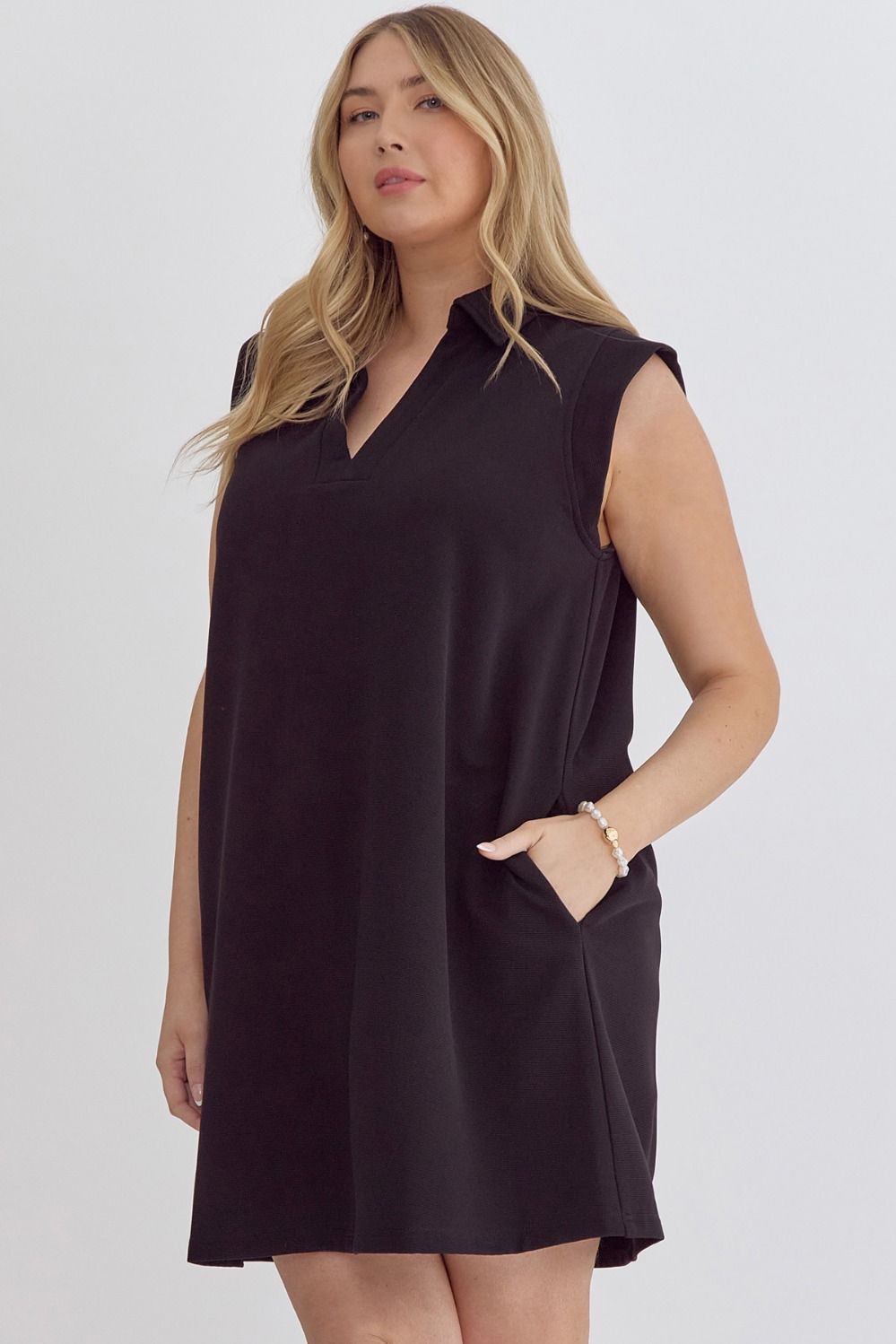 Entro Plus Black sleeveless textured tunic dress with collar