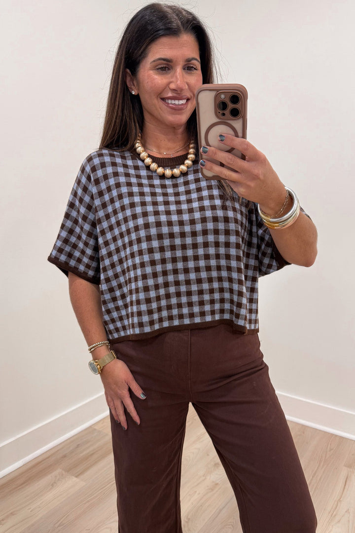 brown and light blue gingham checkered print short sleeve semi-cropped top