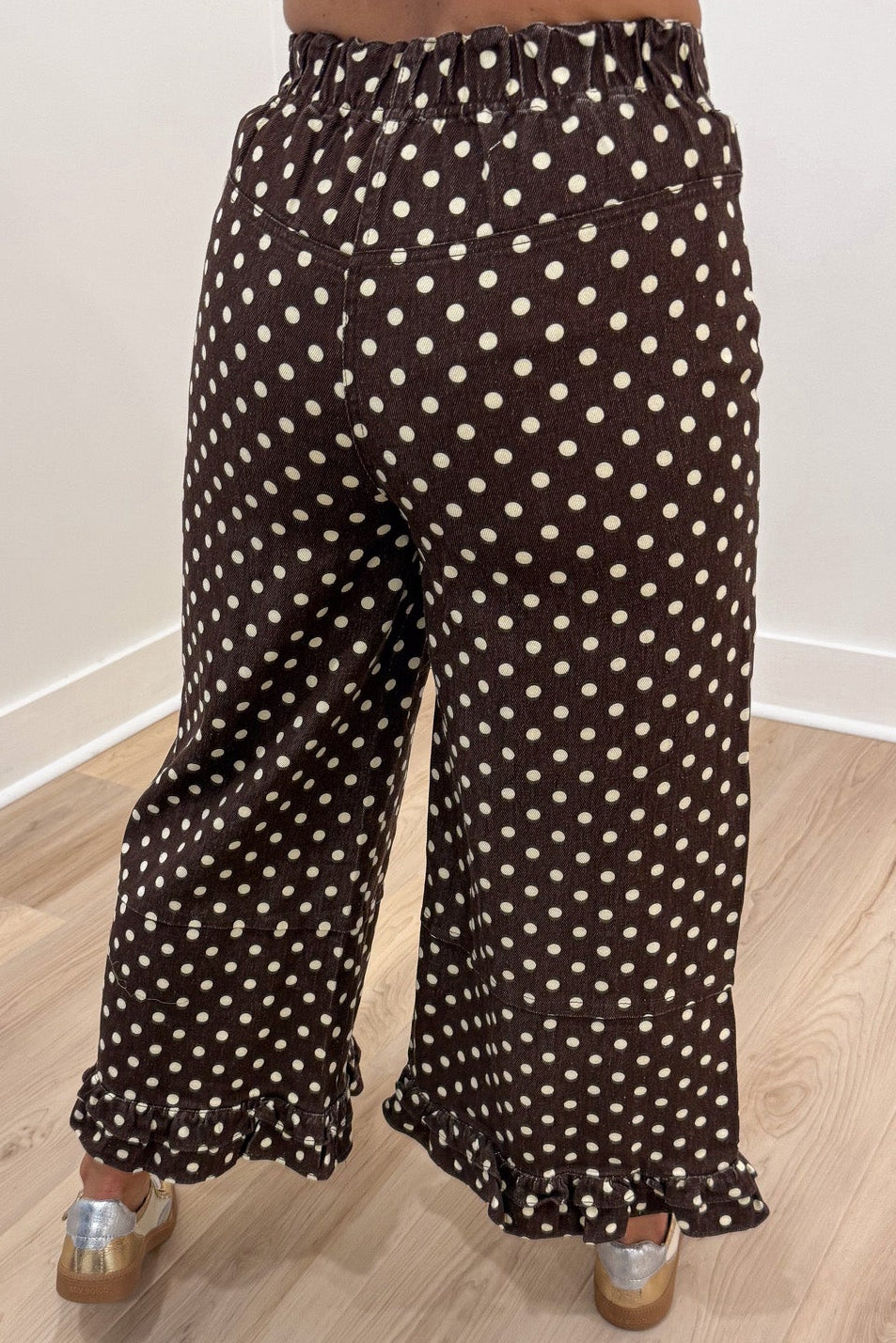 brown with cream polka dot print ruffled hem wide leg cropped twill denim pants with back elastic waistband