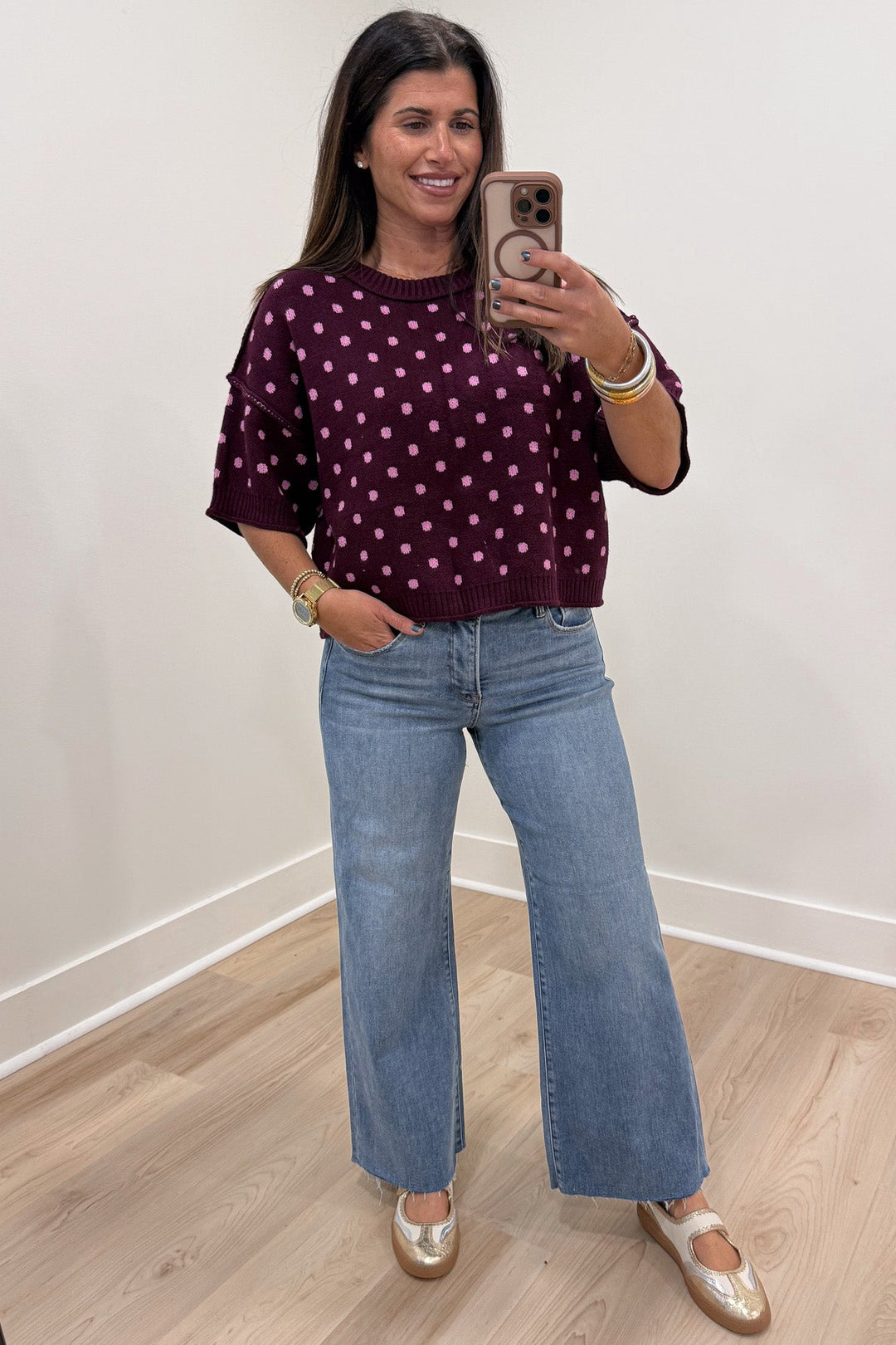 burgundy with light pink polka dot print half sleeve semi-cropped knit sweater top with ribbed trim
