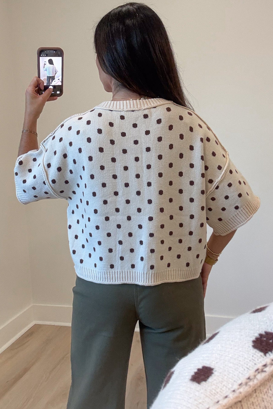 ecru with brown polka dot print half-length sleeve semi-cropped knit top with ribbed trim