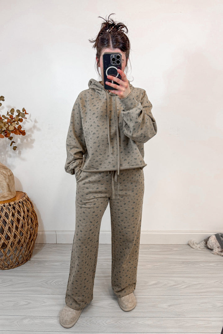 floral print tan blue matching sweatshirt pants set full