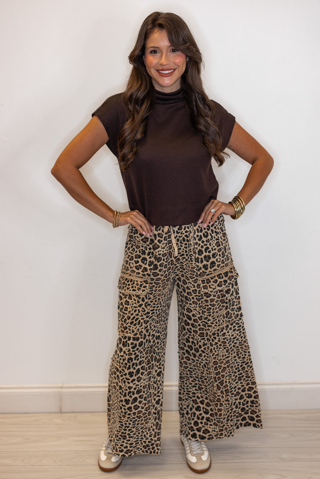 Women's trendy brown knit cropped top by Entro, perfect for fall
