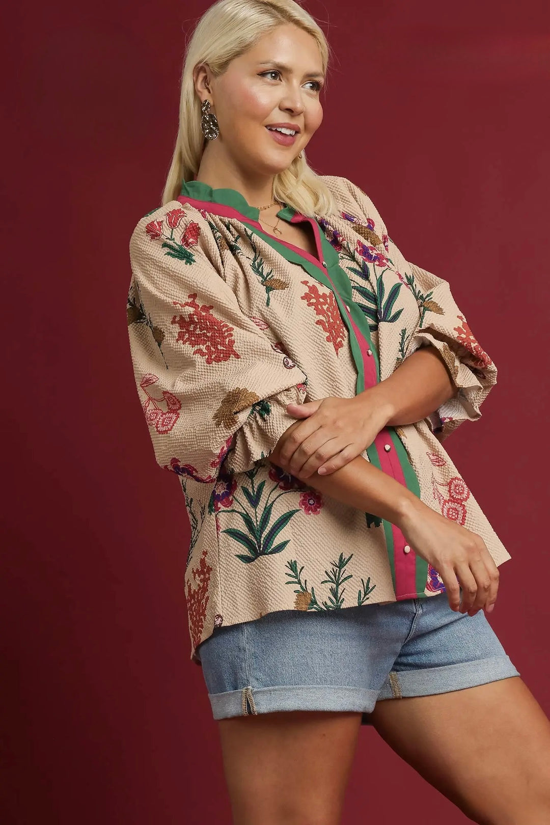 Women's Umgee tan textured floral print top with button details in plus showing side view