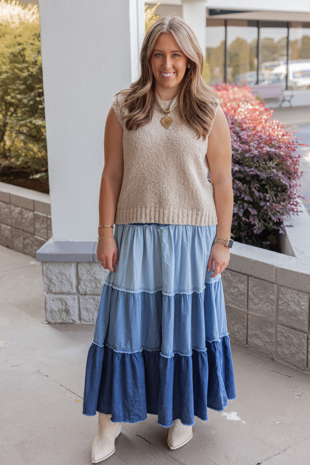 Women's boucle knit sleeveless sweater in natural by Wishlist, perfect for fall