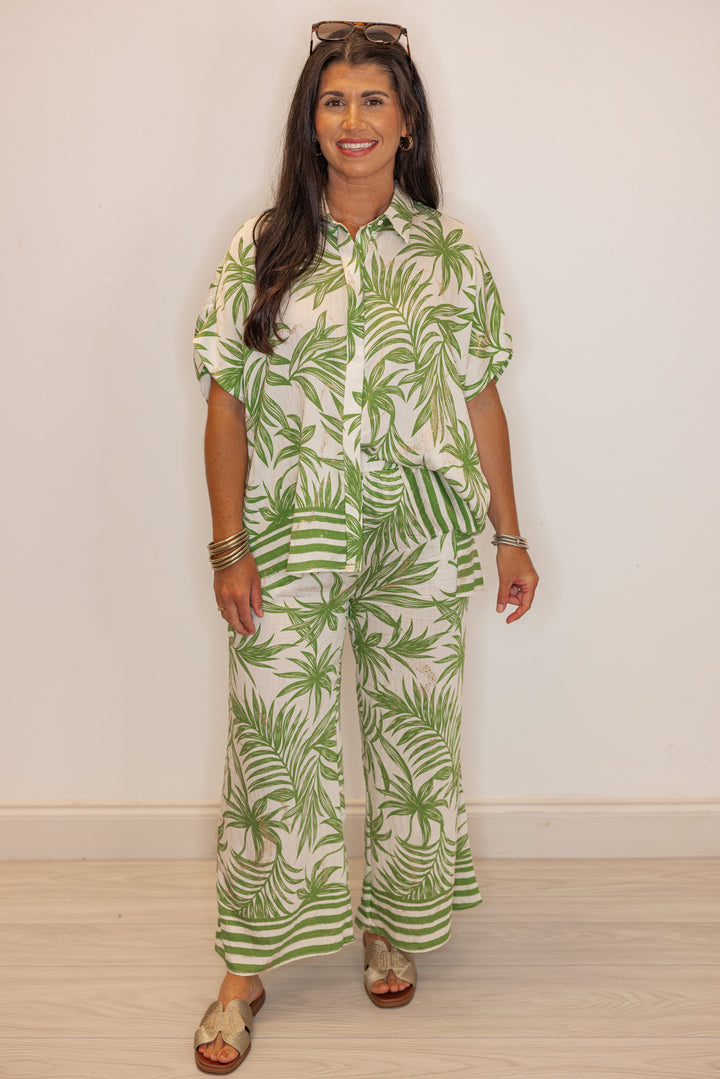 umgee palm leaf printed wide leg cropped palazzo pants