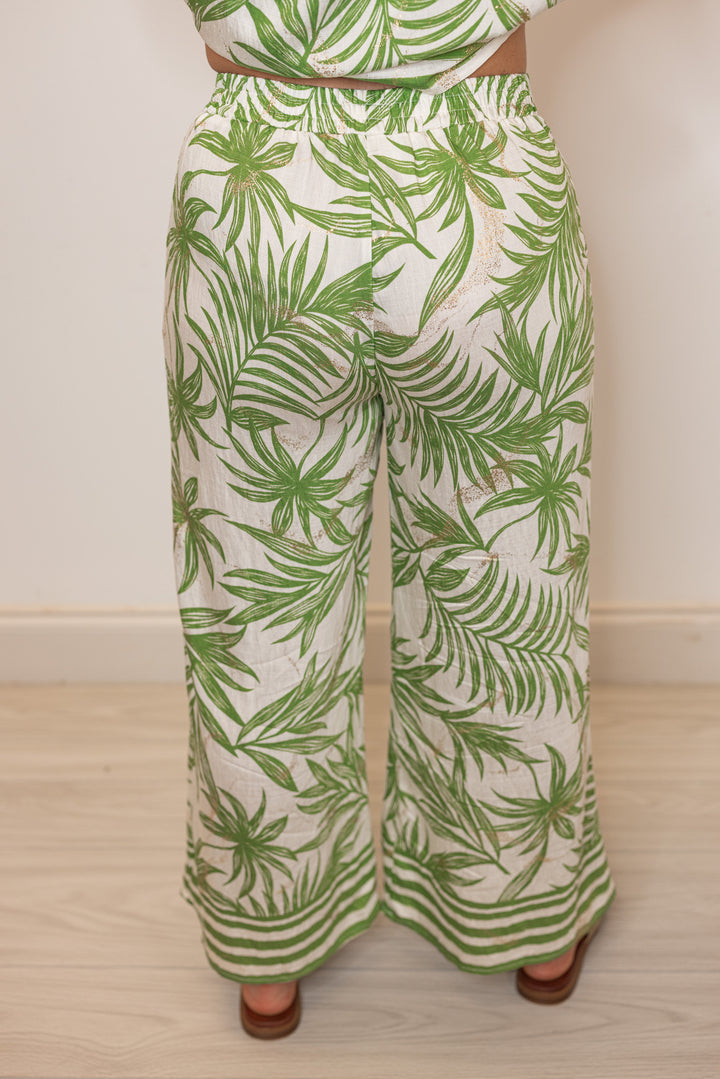 umgee palm leaf printed wide leg cropped pants