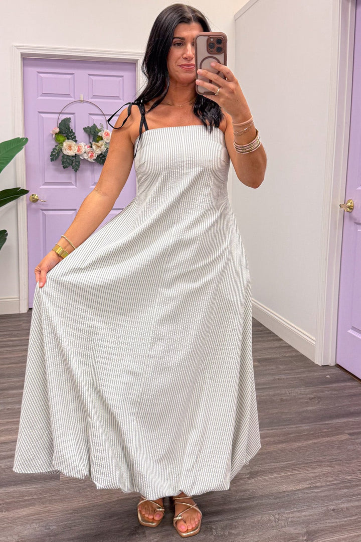 ivory and black vertical striped sleeveless seersucker maxi dress flowy silhouette