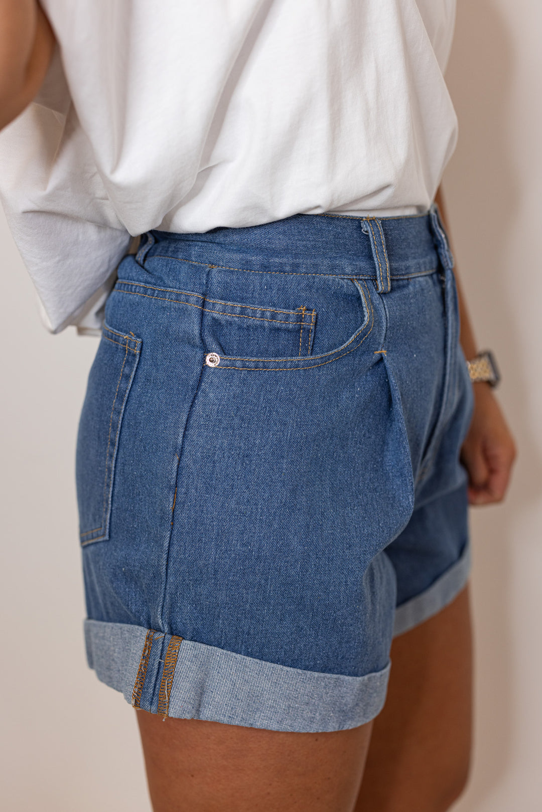 entro cuffed hem denim shorts