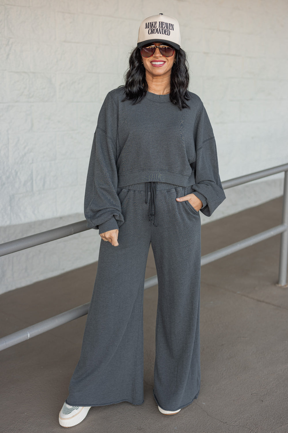 washed black knit cropped pullover sweatshirt